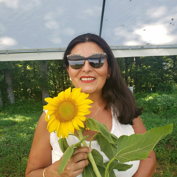 Meet the Posher Other - Meet your Posher, Rocio